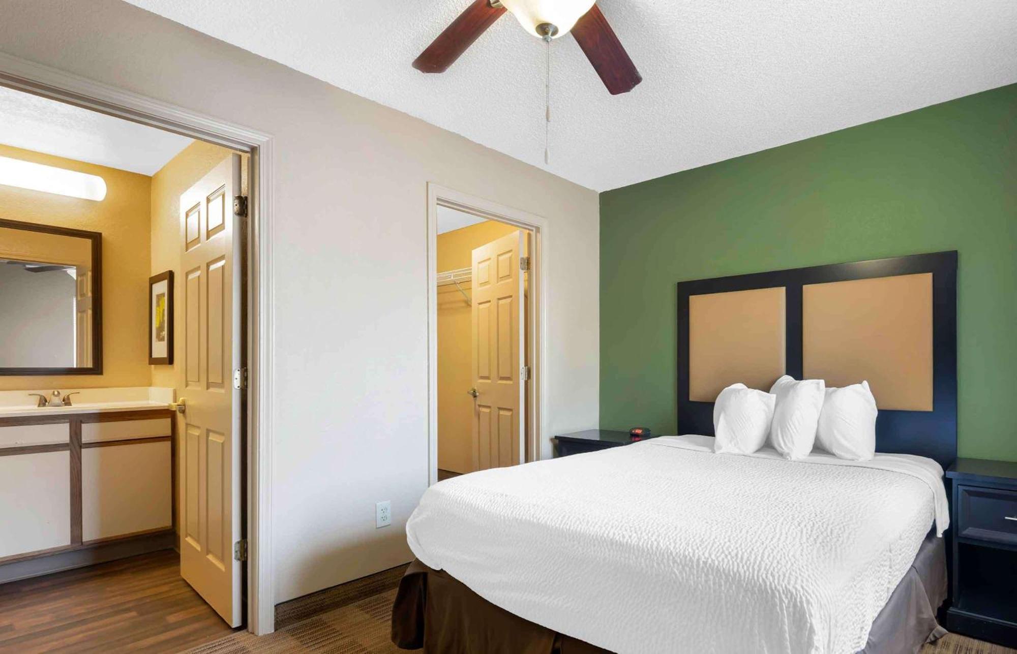 Extended Stay America Select Suites - Jacksonville Salisbury Rd Southpoint Buitenkant foto