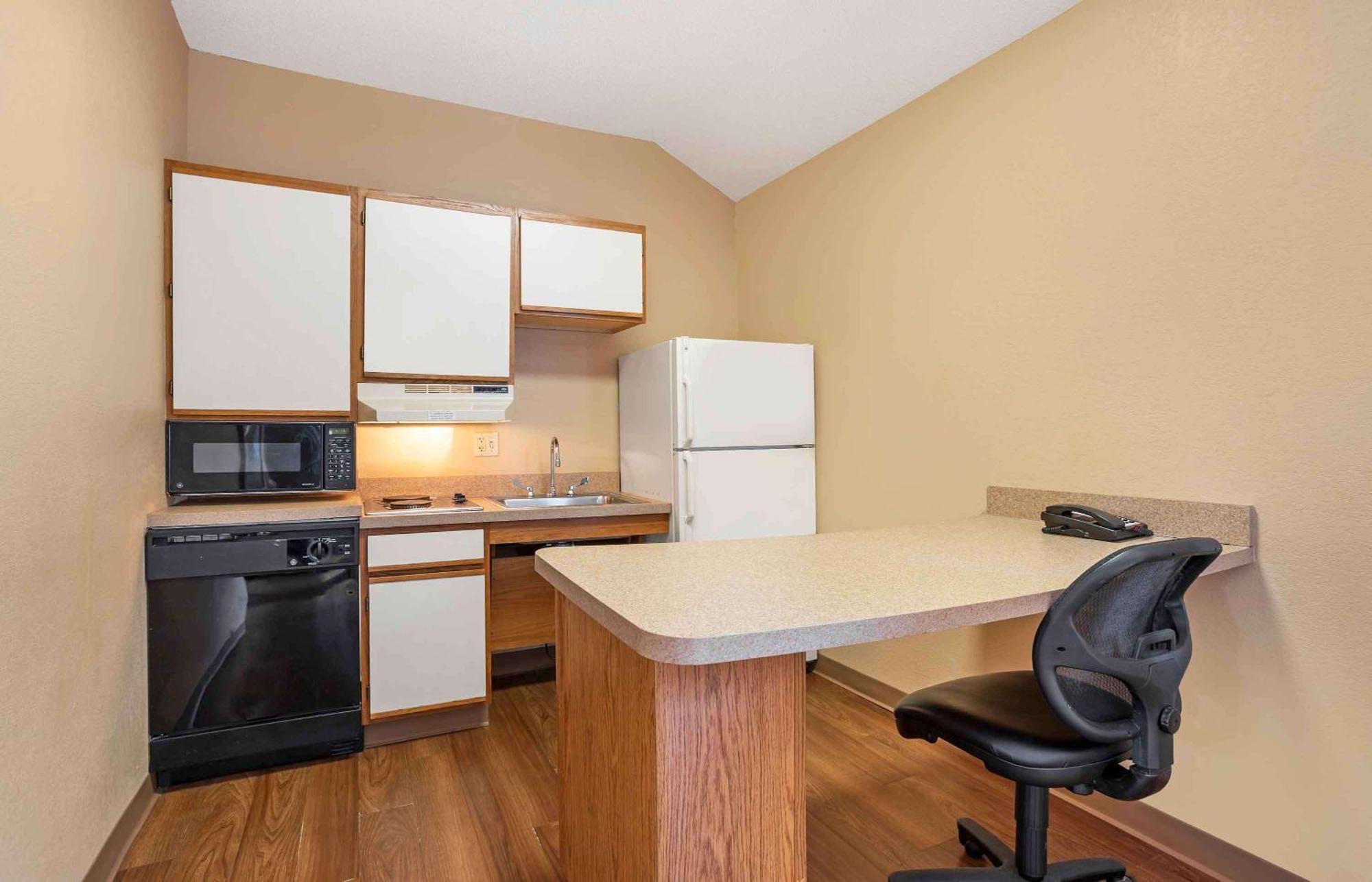 Extended Stay America Select Suites - Jacksonville Salisbury Rd Southpoint Buitenkant foto