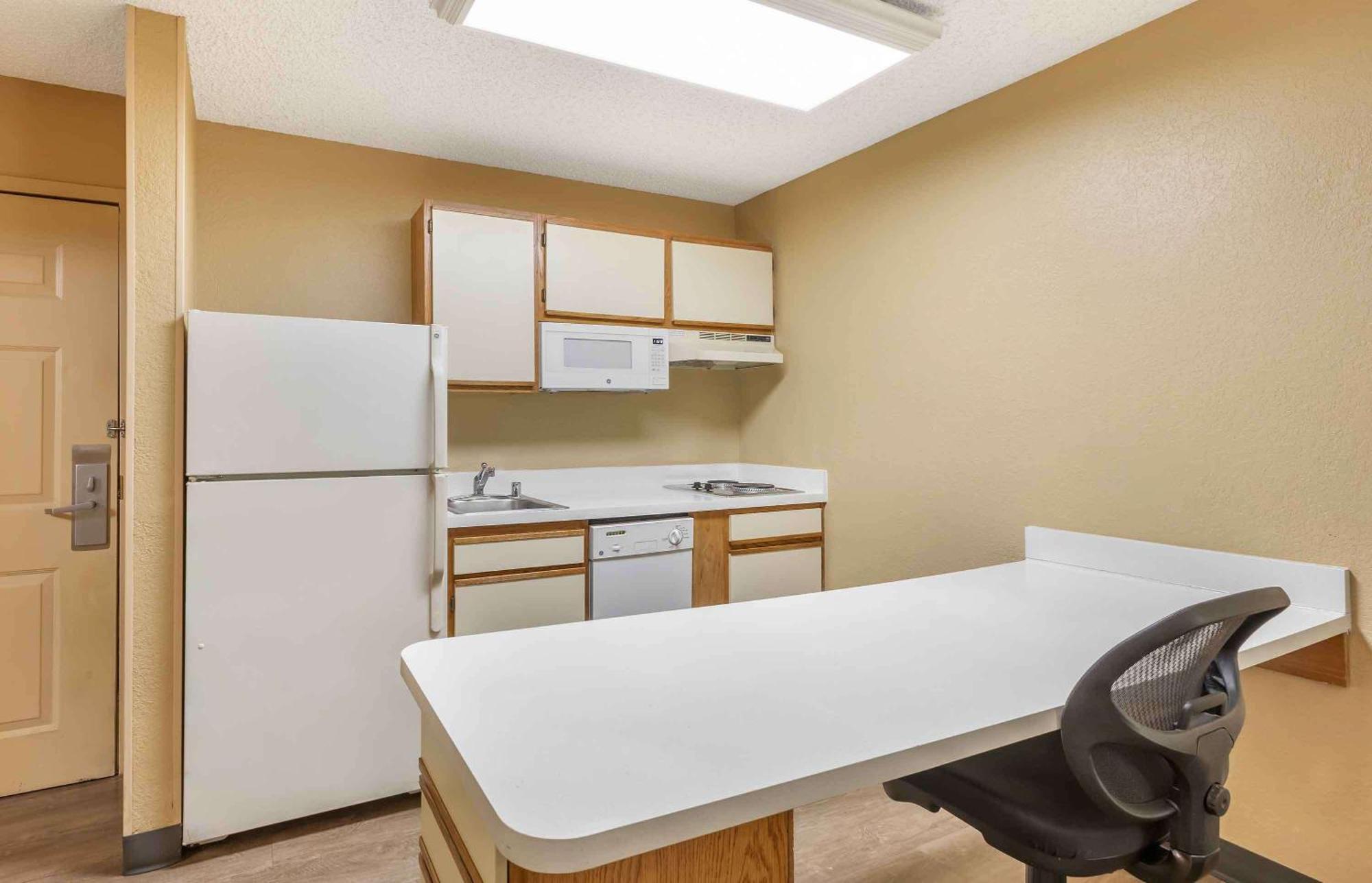 Extended Stay America Select Suites - Jacksonville Salisbury Rd Southpoint Buitenkant foto